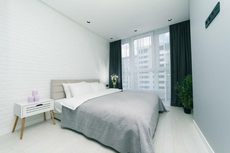 Элитная Квартира Вип Класса На Драгоманова,2А Apartment Kiev Bagian luar foto